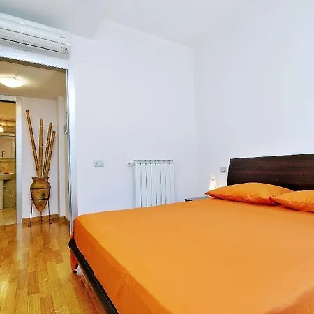 Largo Dell'artide Apartment *